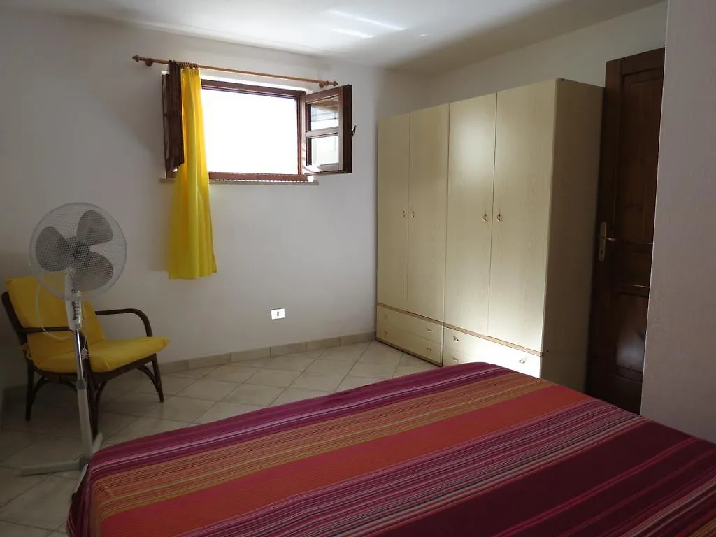 Baia Di Portu Frailis Appartement Àrbatax Italië
